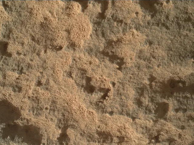 Sol 323: Mars Hand Lens Imager (MAHLI)