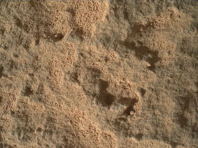 Sol 323: Mars Hand Lens Imager (MAHLI)
