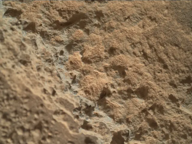Sol 323: Mars Hand Lens Imager (MAHLI)