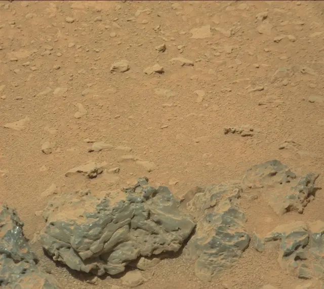 Sol 324: Mast Camera (Mastcam)