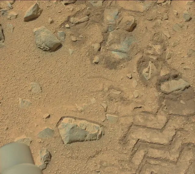 Sol 325: Mast Camera (Mastcam)
