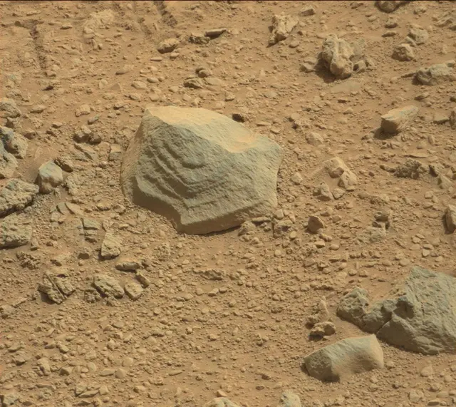 Sol 326: Mast Camera (Mastcam)