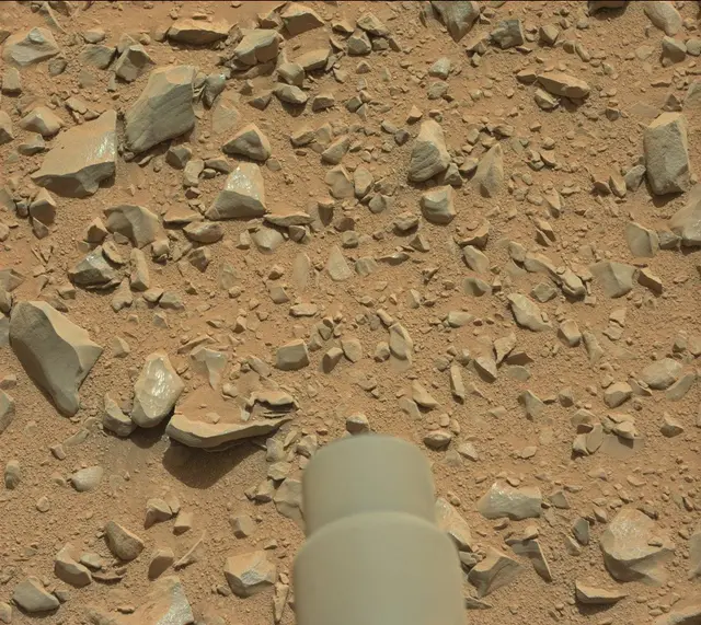 Sol 327: Mast Camera (Mastcam)