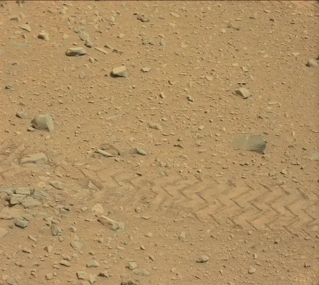 Sol 330: Mast Camera (Mastcam)