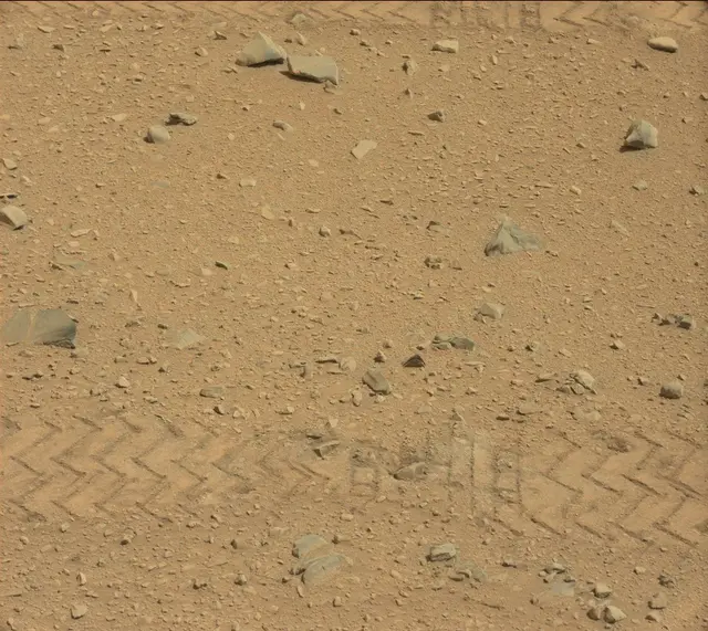 Sol 330: Mast Camera (Mastcam)