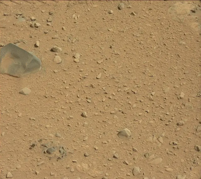 Sol 330: Mast Camera (Mastcam)