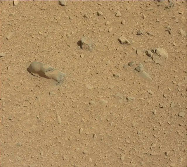Sol 330: Mast Camera (Mastcam)