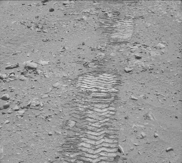 Sol 331: Mast Camera (Mastcam)