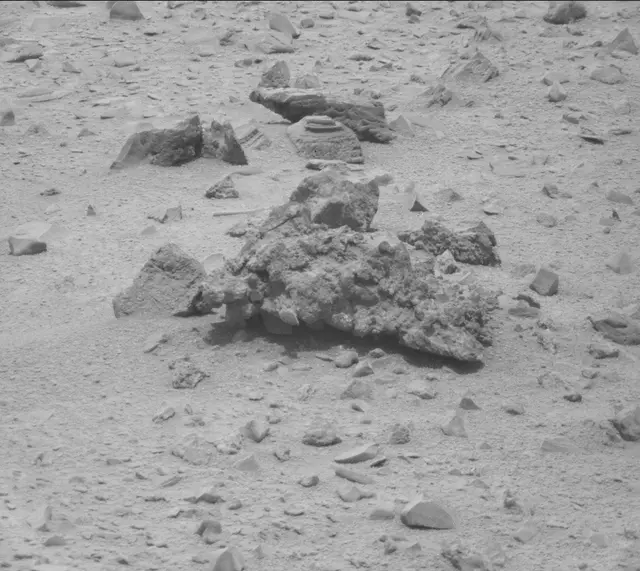 Sol 331: Mast Camera (Mastcam)