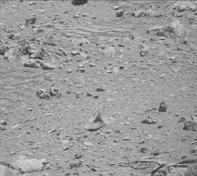 Sol 331: Mast Camera (Mastcam)