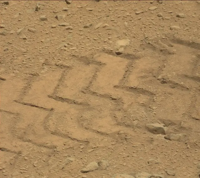 Sol 331: Mast Camera (Mastcam)