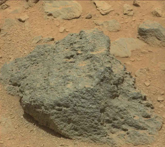 Sol 332: Mast Camera (Mastcam)