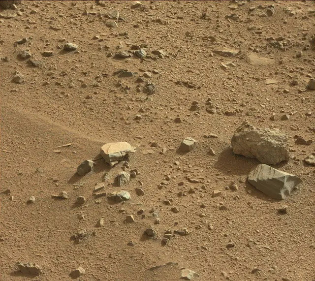 Sol 333: Mast Camera (Mastcam)