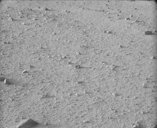 Sol 348: Mast Camera (Mastcam)