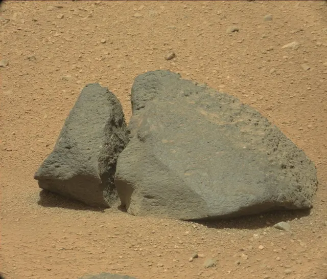 Sol 349: Mast Camera (Mastcam)