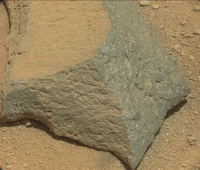 Sol 349: Mast Camera (Mastcam)