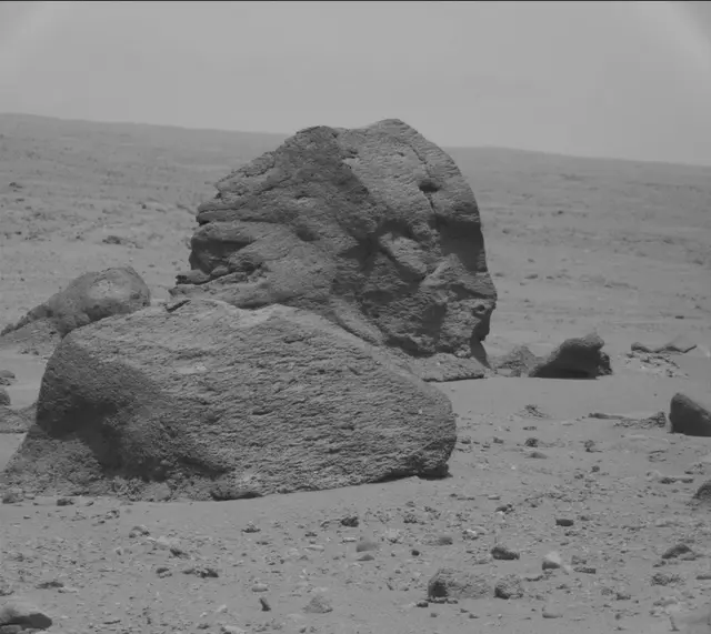 Sol 349: Mast Camera (Mastcam)