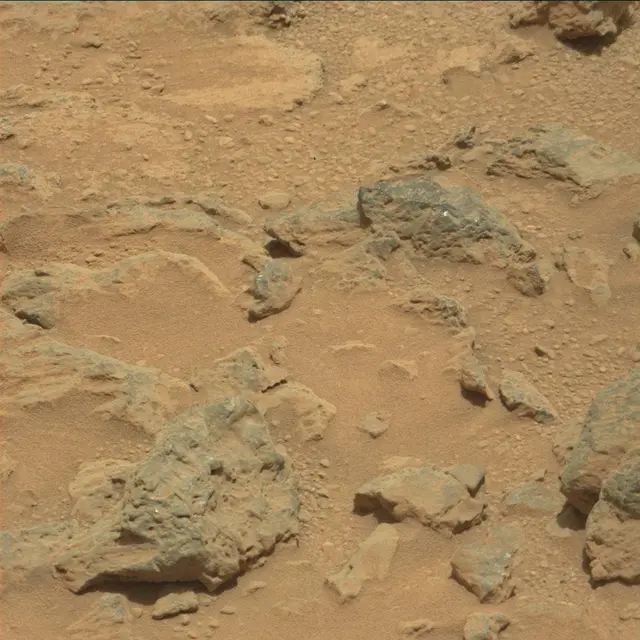 Sol 359: Mast Camera (Mastcam)