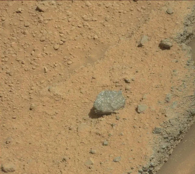 Sol 371: Mast Camera (Mastcam)