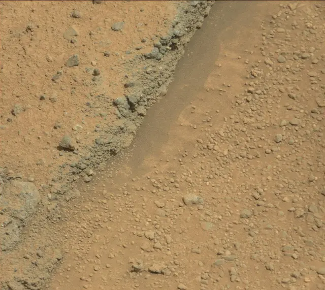 Sol 371: Mast Camera (Mastcam)
