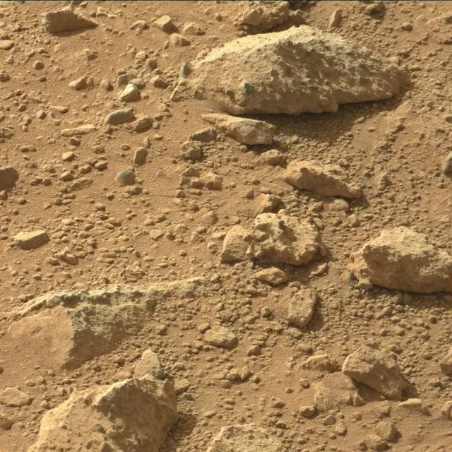 Sol 371: Mast Camera (Mastcam)