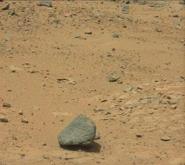 Sol 372: Mast Camera (Mastcam)