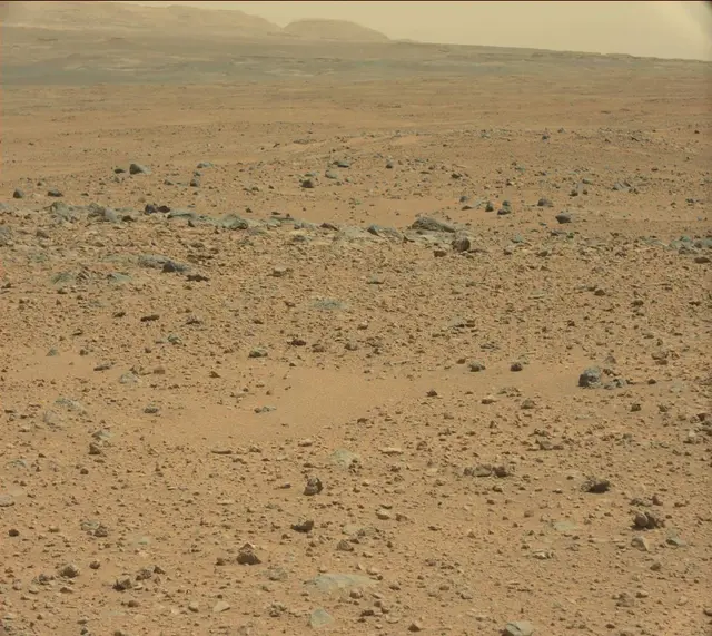 Sol 372: Mast Camera (Mastcam)