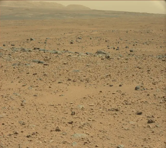 Sol 372: Mast Camera (Mastcam)