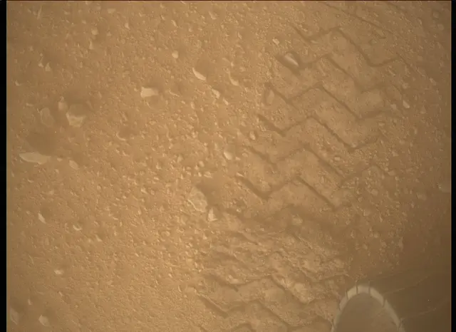 Sol 372: Mars Descent Imager (MARDI)