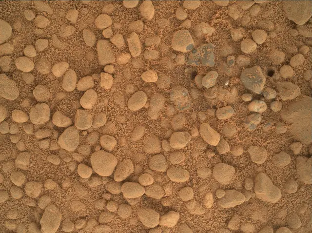 Sol 373: Mars Hand Lens Imager (MAHLI)