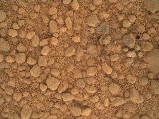 Sol 373: Mars Hand Lens Imager (MAHLI)