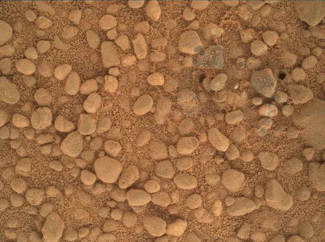 Sol 373: Mars Hand Lens Imager (MAHLI)
