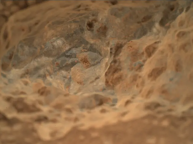 Sol 373: Mars Hand Lens Imager (MAHLI)