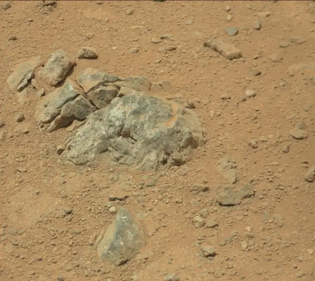 Sol 379: Mast Camera (Mastcam)