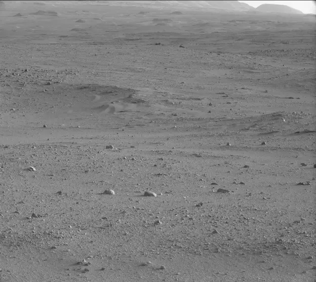 Sol 383: Mast Camera (Mastcam)