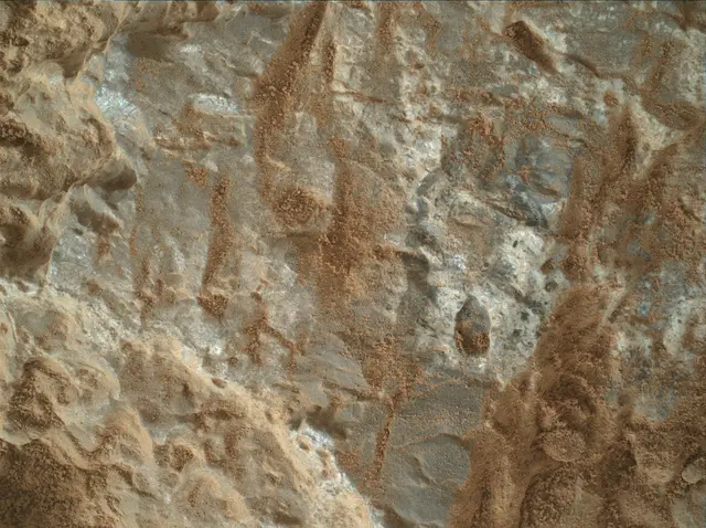 Sol 387: Mars Hand Lens Imager (MAHLI)