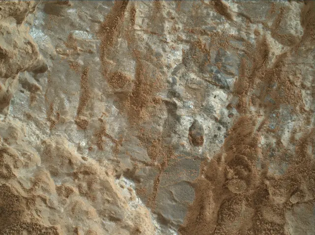 Sol 387: Mars Hand Lens Imager (MAHLI)