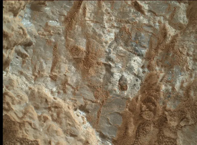 Sol 387: Mars Hand Lens Imager (MAHLI)