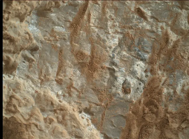 Sol 387: Mars Hand Lens Imager (MAHLI)