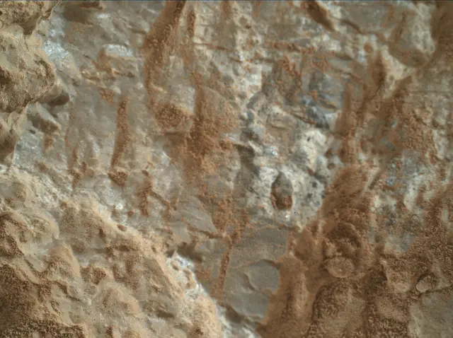 Sol 387: Mars Hand Lens Imager (MAHLI)