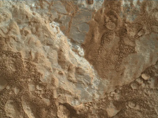 Sol 387: Mars Hand Lens Imager (MAHLI)