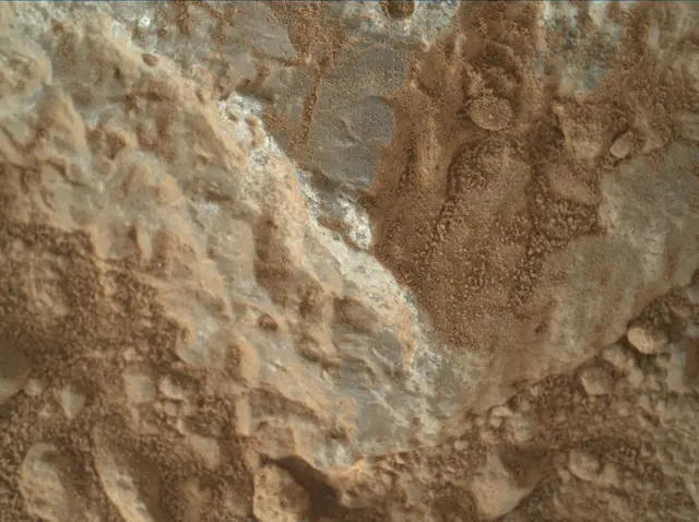 Sol 387: Mars Hand Lens Imager (MAHLI)