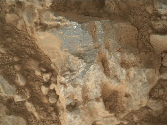 Sol 387: Mars Hand Lens Imager (MAHLI)