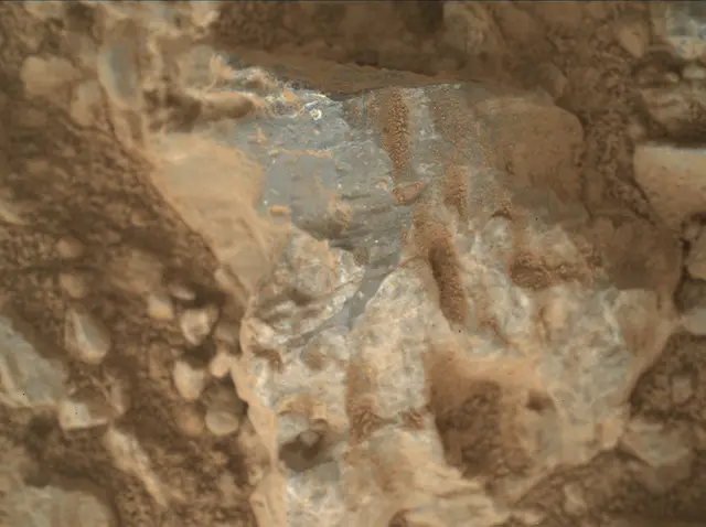 Sol 387: Mars Hand Lens Imager (MAHLI)