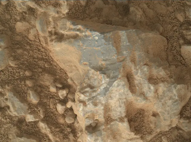 Sol 387: Mars Hand Lens Imager (MAHLI)