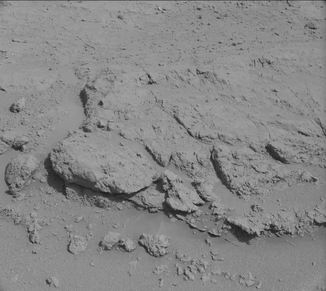 Sol 390: Mast Camera (Mastcam)