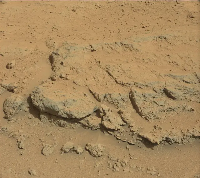 Sol 390: Mast Camera (Mastcam)