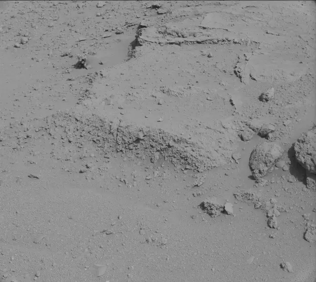 Sol 390: Mast Camera (Mastcam)