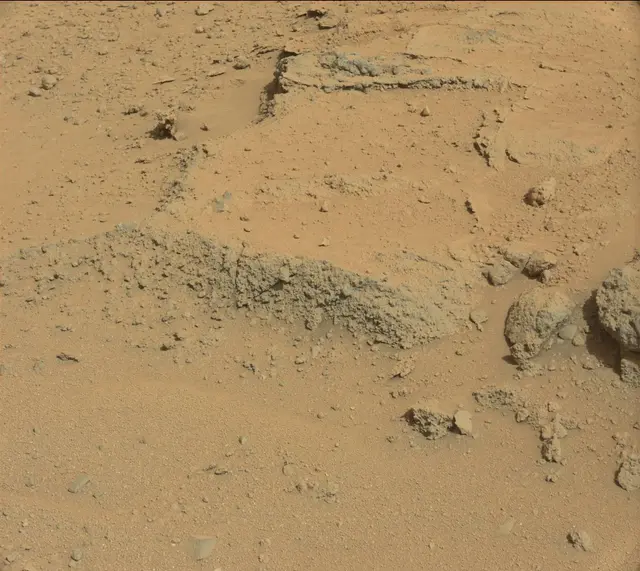 Sol 390: Mast Camera (Mastcam)