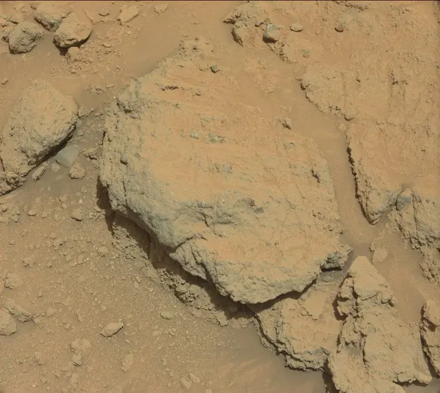 Sol 392: Mast Camera (Mastcam)